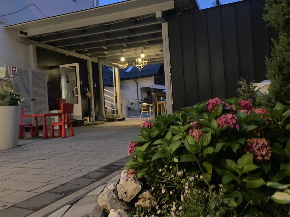 Bed&Breakfast Mikunda 츠르자노프 외부 사진